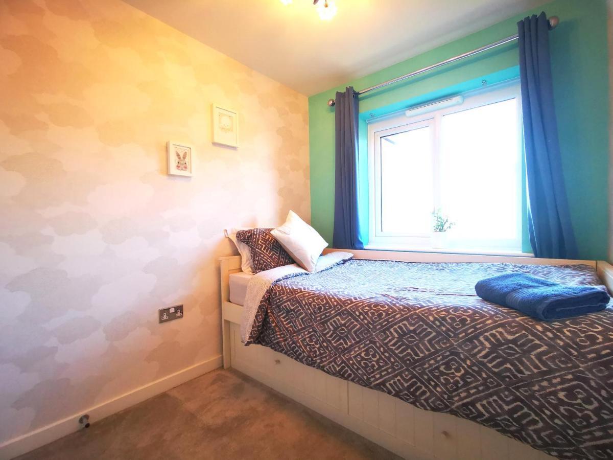 The Lawnswood - Central Manchester Holiday Home With Free Parking Eksteriør billede
